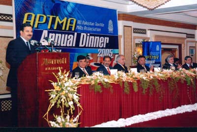 https://aptma.org.pk/wp-content/uploads/2021/10/Annual-Dinner-2005-4.jpg