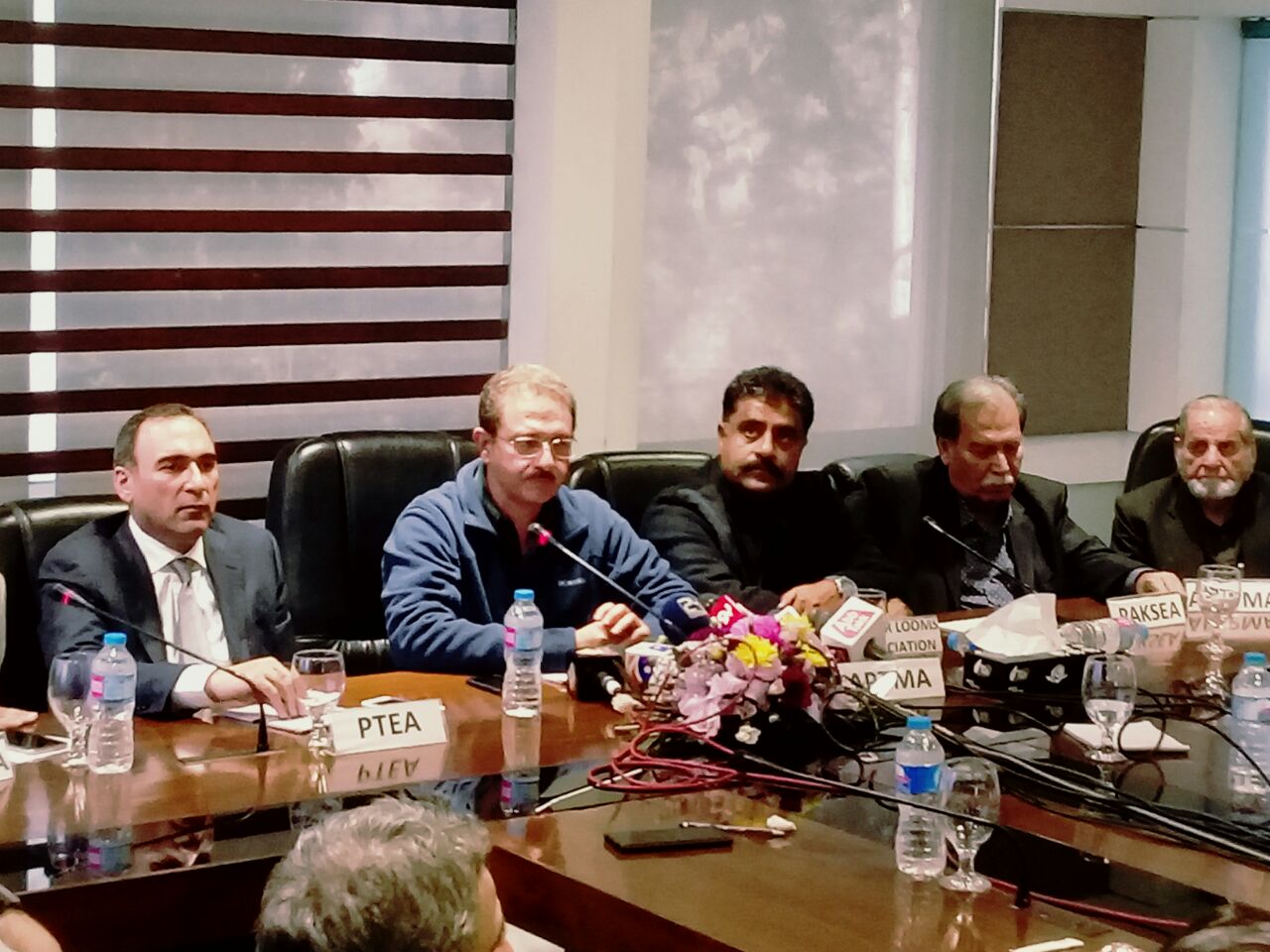 https://aptma.org.pk/wp-content/uploads/2021/10/Joint-Meeting-of-the-Textile-Industry-Associations-69.jpg