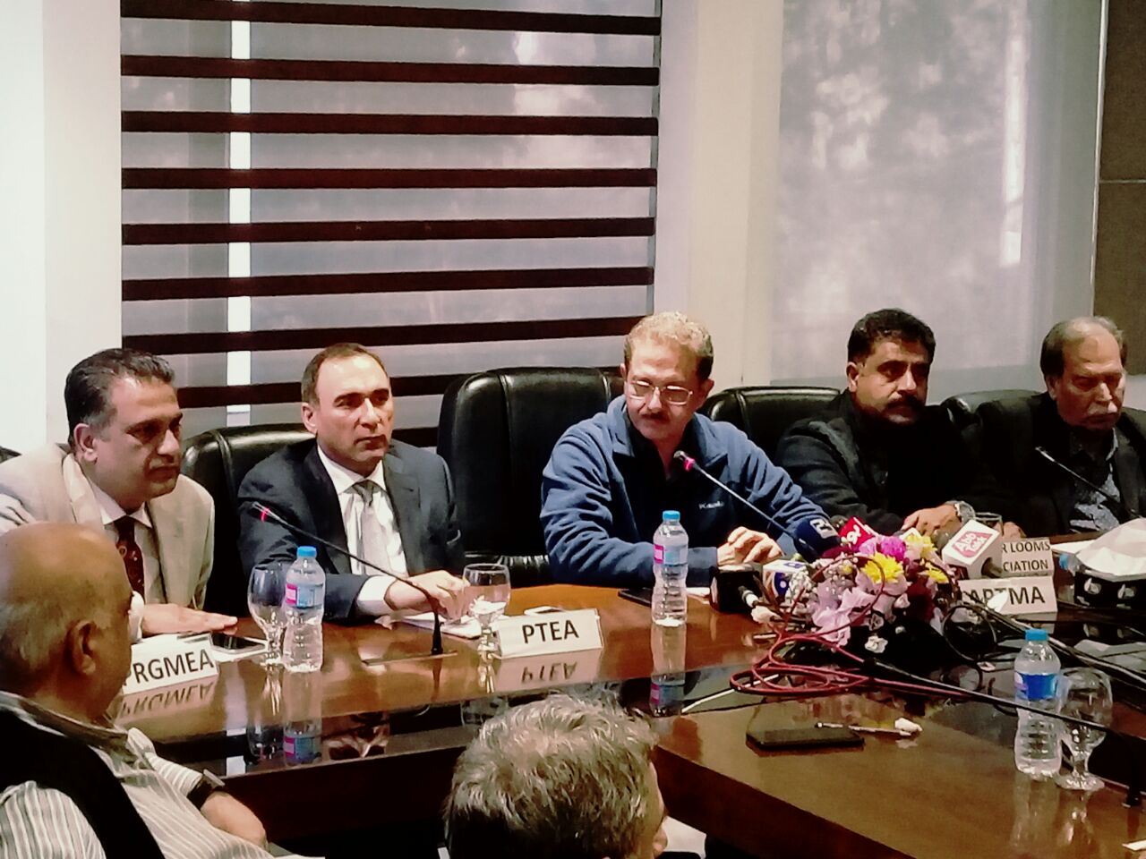 https://aptma.org.pk/wp-content/uploads/2021/10/Meeting-of-the-Textile-Industry-Associations-4.jpg